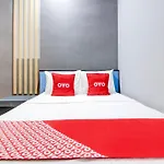 Hotel O Stasiun Tegal Near Alun-Alun Formerly Ameera Guest House